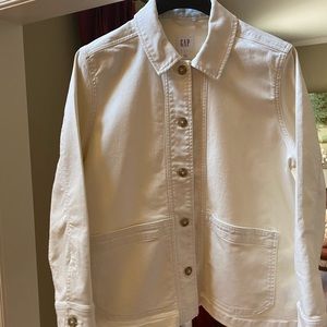 Gap woman’s denim cargo jacket. Large petite